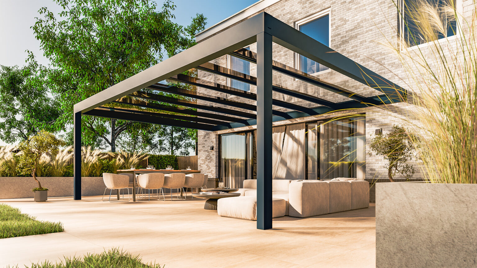 Freistehende Terrassenüberdachung Skyline aus Aluminium mit Glasdach im Garten